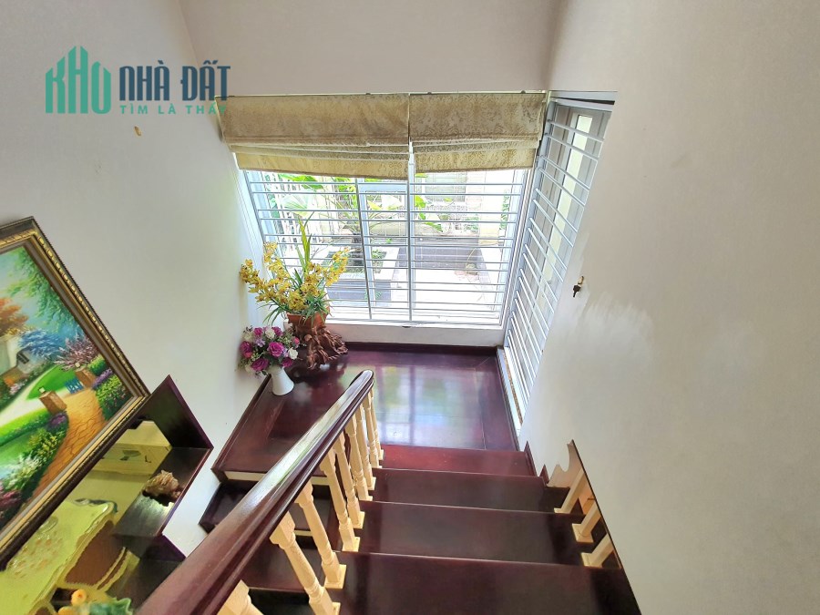 Biệt thự khu đô thị Văn Phú cạnh công viên FULL nội thất xịn 200m. 26 tỷ.
