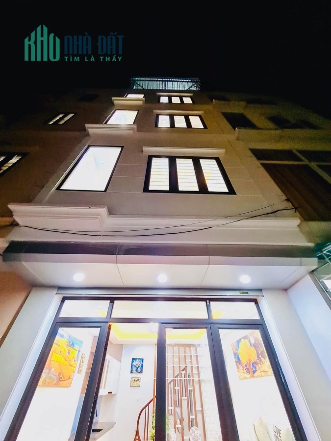Bán nhà trung tâm cầu giấy Hà Nội 