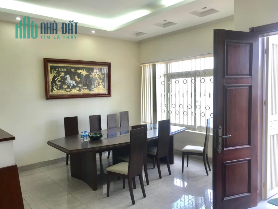 Bán nhà Mặt Phố TRẦN VỸ Lô góc, View Biển Hồ 82 m2, Giá 23.9 Tỷ.