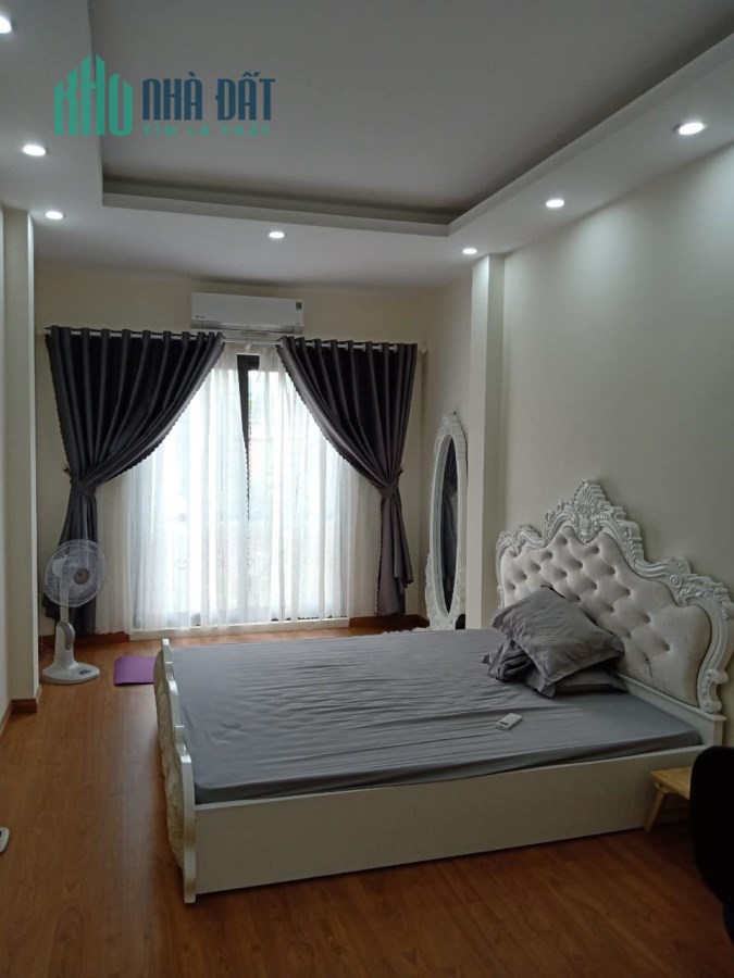 BÁN NHÀ CẦU GIẤY, NGUYỄN ĐÌNH HOÀN 50M2x6T- GẦN PHỐ, NGÕ TO 5,3 TỶ