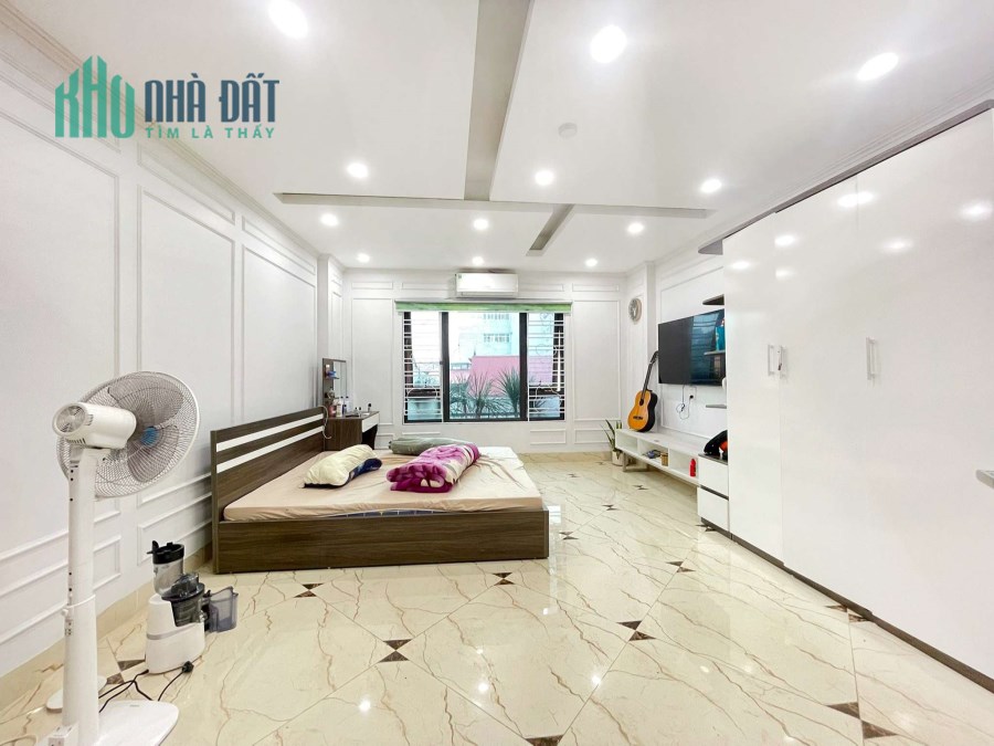 Bán nhà Ngọc Lâm 39m, trung tâm phố cổ, 4.7 tỷ.