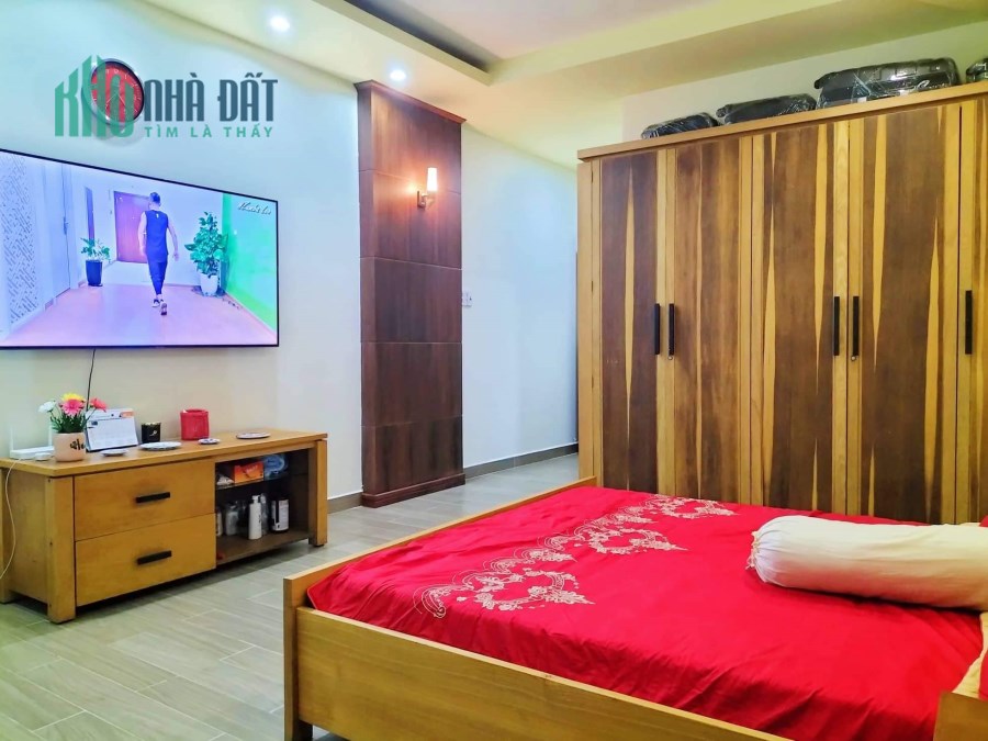 7 Chỗ ngủ nhà Ngô Thị Thu Minh 5T 15M ra MT Chưa qua Đtư 17.6 Tỷ