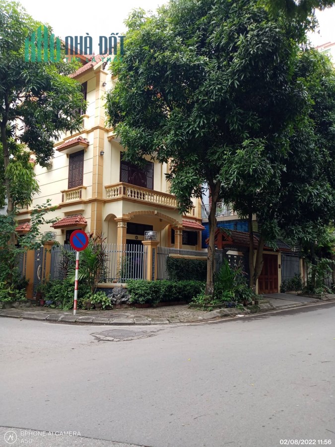 Bán nhà HOÀNG QUỐC VIỆT Lô góc Ô tô nằm trước nhà 60m2, Giá 11.6 Tỷ.