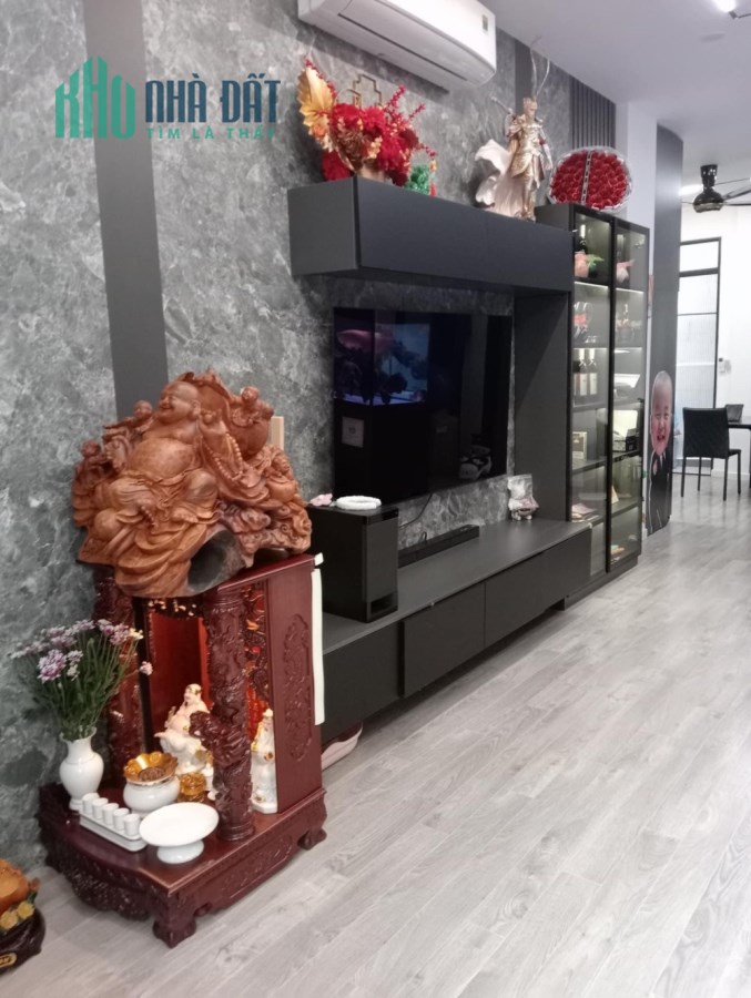 Bán gấp 163/24B1 Tô Hiến Thành p13 Quận 10 75m2 4 tầng giá 12.5Ty