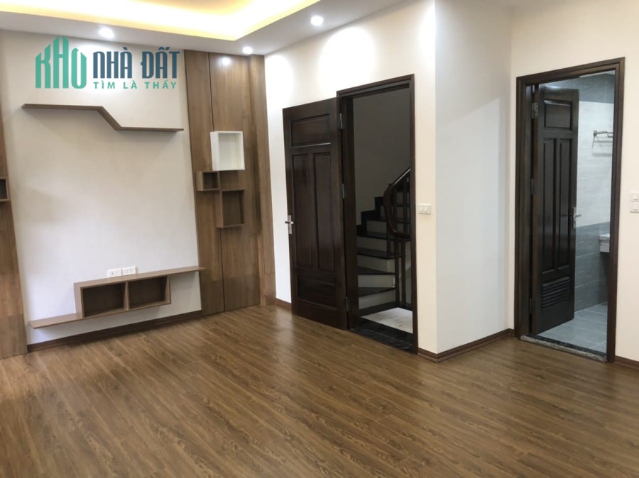 Bán nhà riêng tại DƯƠNG QUẢNG HÀM, Hà Nội diện tích 60m2