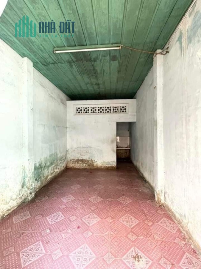 Bán nhà nát tiện xây mới hẻm ba gác đường Nguyễn Duy Cung , phường 12 , quận Gò Vấp , chỉ 2,3 tỷ