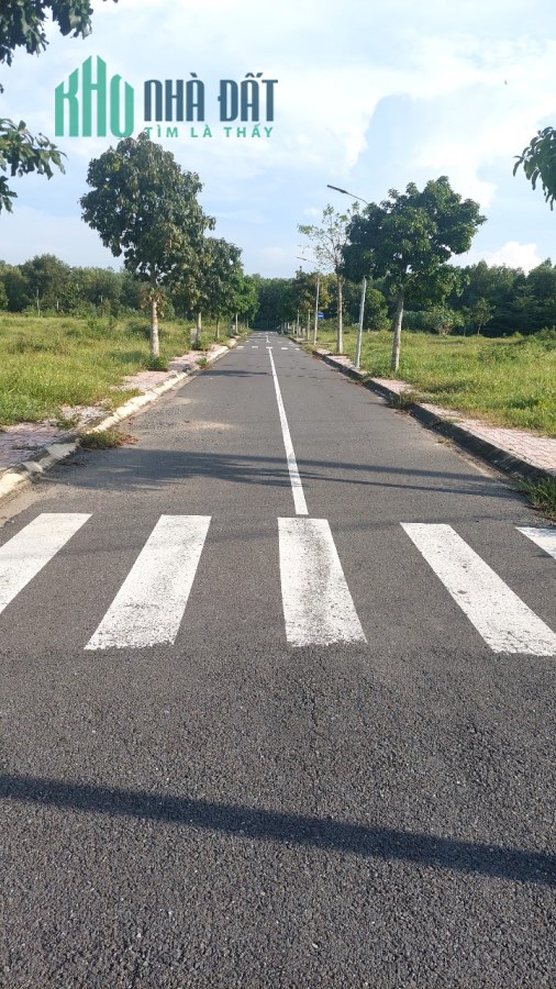 Bán lô đất đường Phùng Hưng-An Viễn 1 sẹch liên ấp 2-3-4