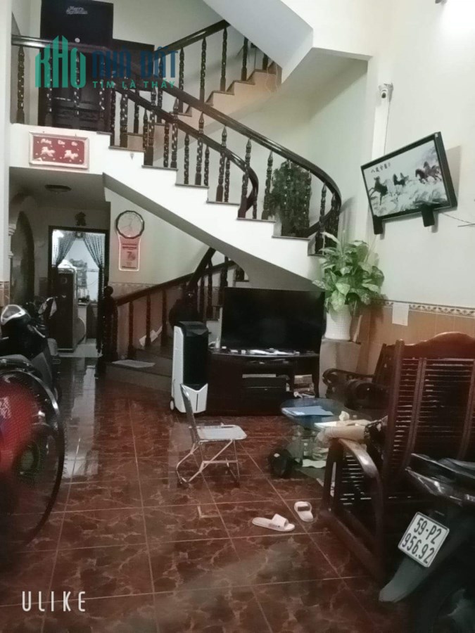 Bán Nhà HXT Cách Mạng Tháng 8, Ngay CV Lê Thị Riêng, 68M2, 5 Tầng Mới Tinh, Nhỉnh 12 Tỷ TL.