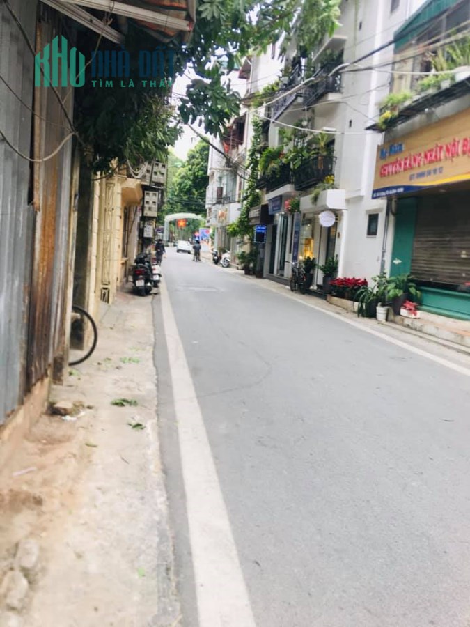 Bán gấp nhà Mặt phố Đặng Tất giá 26 tỷ, dt 70mx4T, Kinh doanh đa dạng