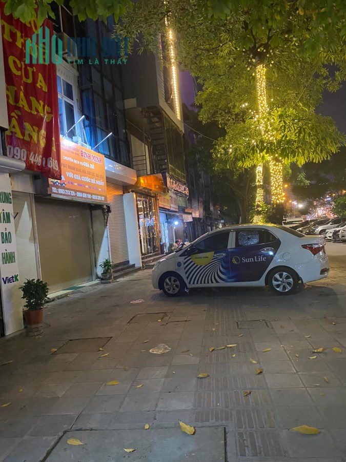 Chính chủ bán nhà Mặt phố Trần Khát Chân giá 18.9 tỷ, 50mx5 tầng, MT 5m.
