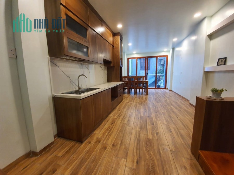 Bán nhà siêu đẹp Âu Cơ, Tây Hồ, 33m, 6 tầng, Ô TÔ 10M,  nhỉnh 6 tỷ, nhà đẹp ở luôn.