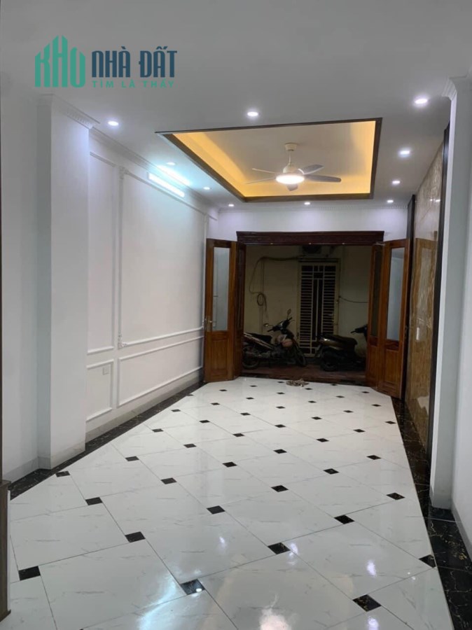 Sang nhượng gấp nhà chính chủ trung tâm quận Đống Đa, diện tích 55m2, gần Ga Hà Nội