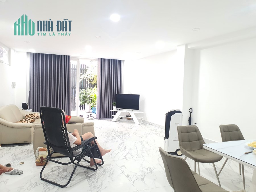 Bán Nhà H58 Thành Thái, P.14, Q.10, giá 11.5tỷ tặng hết nội thất