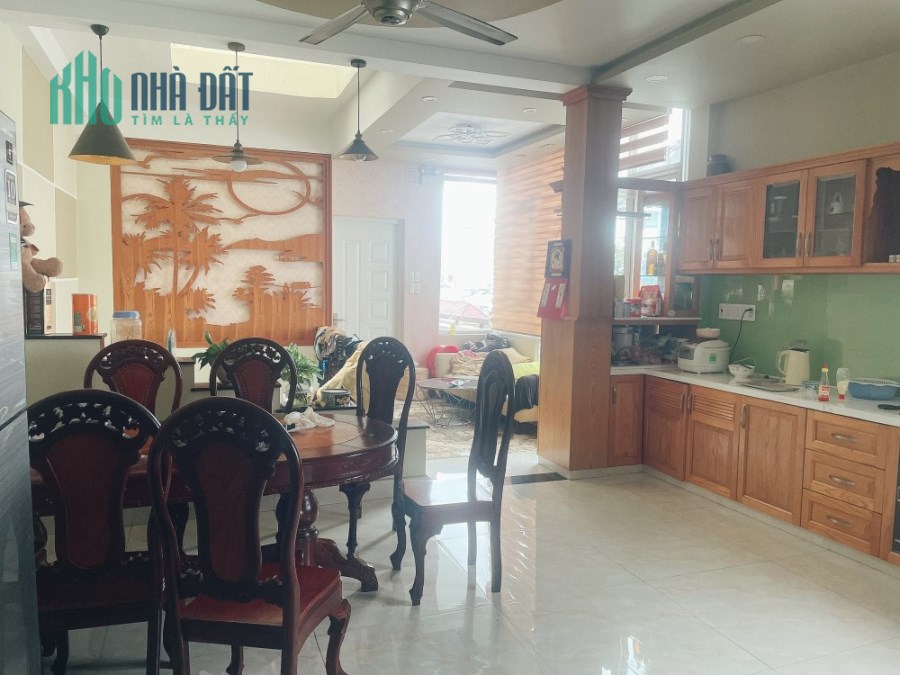 Bán nhà MT kinh doanh Tân Canh P1 nhà 5 Tầng giá mới 21Tỷ Dt140m2
