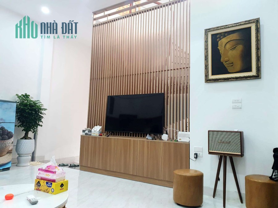 Bán nhà Nguyễn Sơn 40m, lô góc mặt tiền siêu rộng, 4.8 tỷ