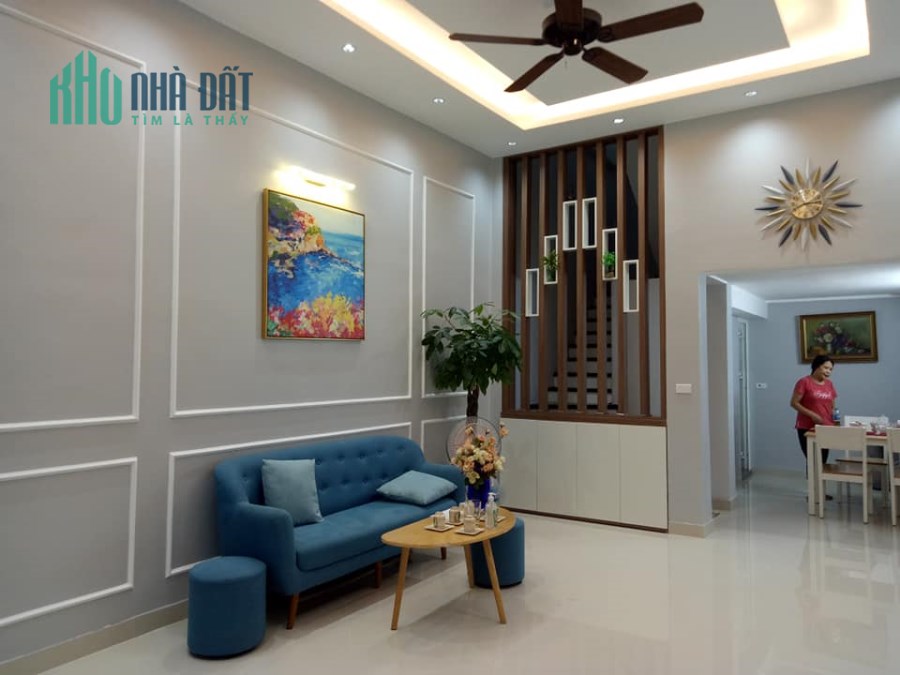 Mặt phố Bùi Xương Trạch giá 4 tỷ, 60m2, Kinh doanh đa dạng, SĐCC