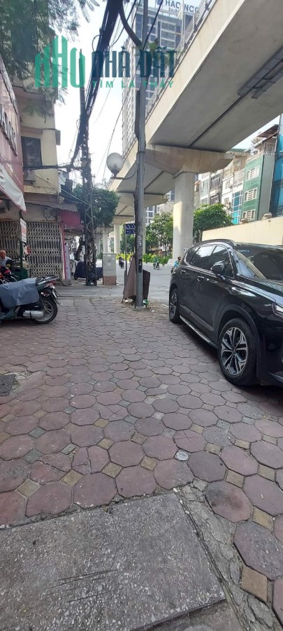 HIẾM -NHỈNH 7TỶ CÓ NHÀ KINH DOANH MẶT PHỐ CẦU GIẤY -VỈA HÈ MIÊN MAN,35m*4tầng, 7.X tỷ