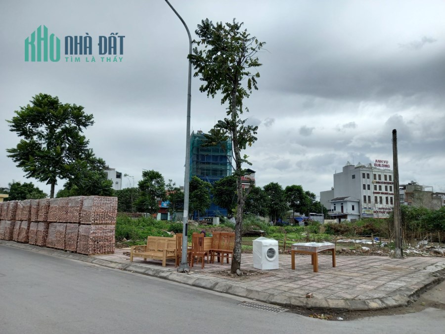 Mặt phố kinh doanh Kim Quan-Việt Hưng 100m2 mặt tiền 8m siêu đẹp