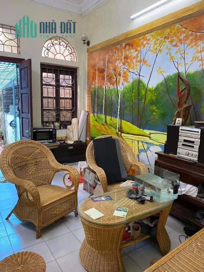 Bán nhà phố Ngọc Lâm, Long Biên, 60m*3 Tầng,ô tô, hơn 3 tỷ.