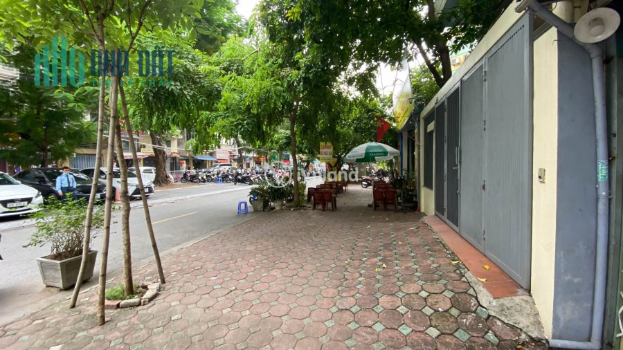 Bán nhà mặt phố Đồng Cổ, Tây Hồ: 63m, 3 tầng, MT: 3,7m. Giá: 18,5 tỷ. 0944828386