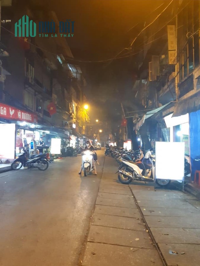 Bán nhà mặt phố Đống Đa - Kinh doanh vô địch - Chưa đến 300TR/m2 !!!