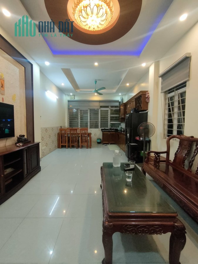 Đột PHá Trong KNH DOANH, MP: Mạc Thái Tổ- cầu giấy Sầm Uất bậc nhất khu vưc 50m2x6t 21tỷ 0976738468