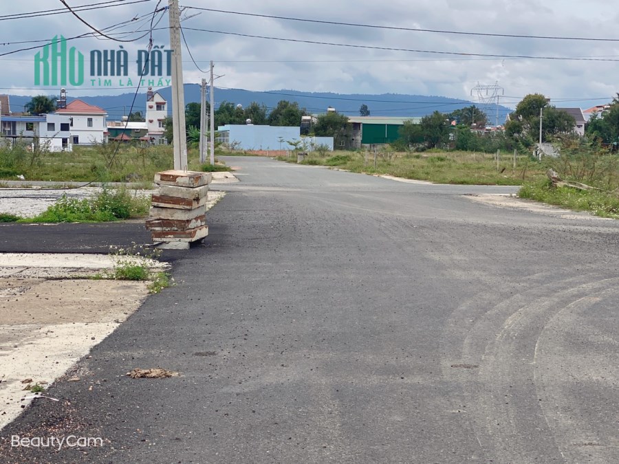 Cần bán lô đất trung tâm thị trấn Thạnh Mỹ