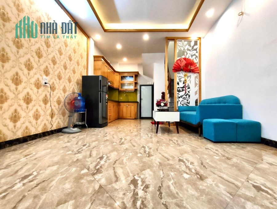 Bán nhà Cầu Giấy ,nhà phố Trần Thái Tông 30m2X5 tầng  4,3 tỷ