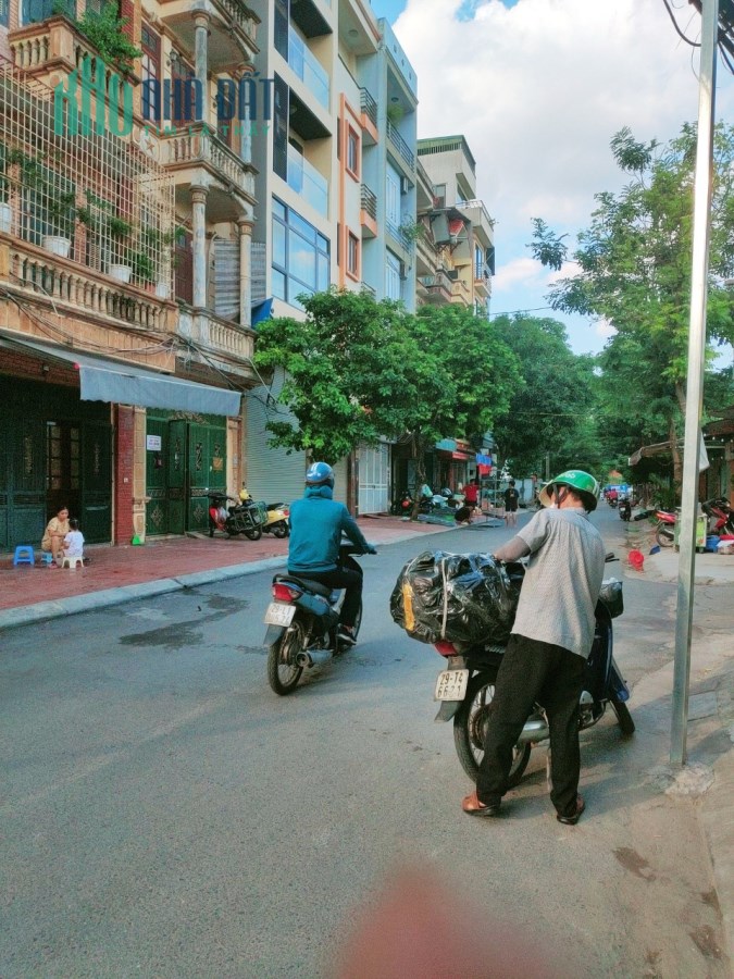 LÊ QUANG ĐẠO-Ô TÔ TRÁNH - VỈA HÈ - KINH DOANH SIÊU ĐỈNH,46m*5tầng, nhỉnh 9tỷ