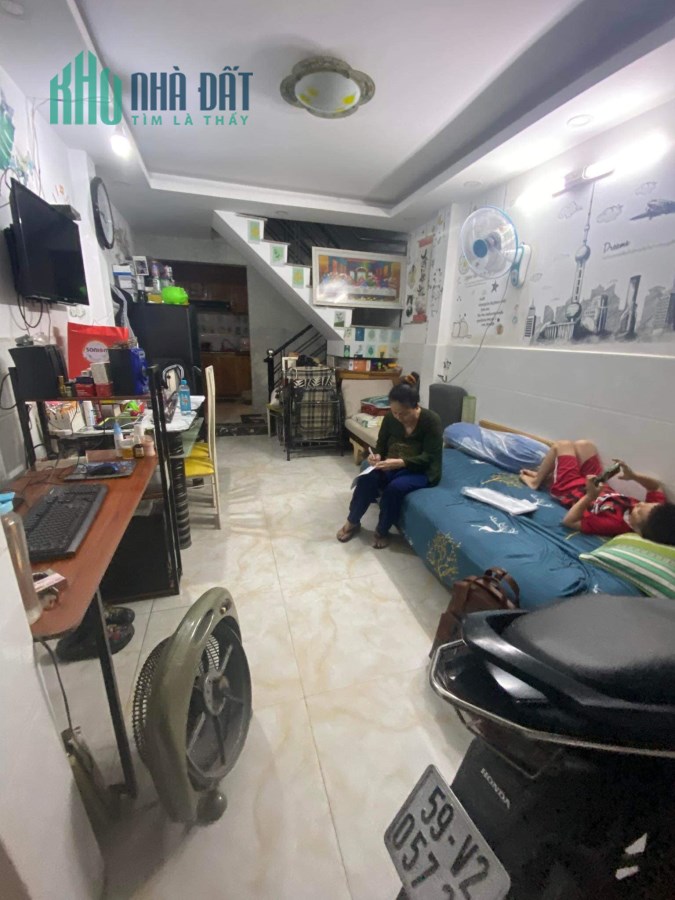 Bán nhà đường Thống Nhất, P10, Gò Vấp, 28m2, 2 Tầng, chỉ 3 tỷ