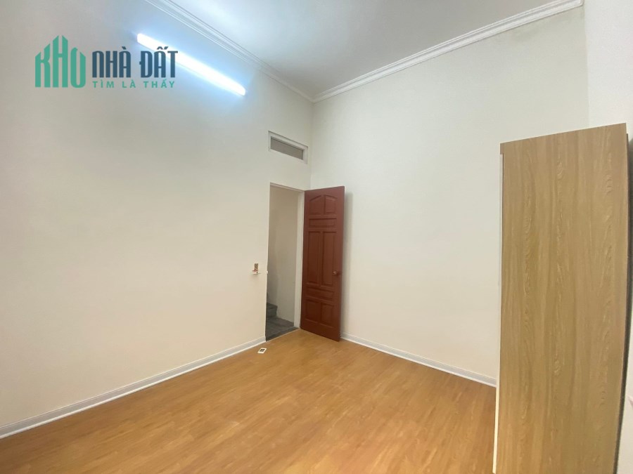 Tài chính từ 4.x tỷ sở hữu ngay nhà mặt phố Khương Trung