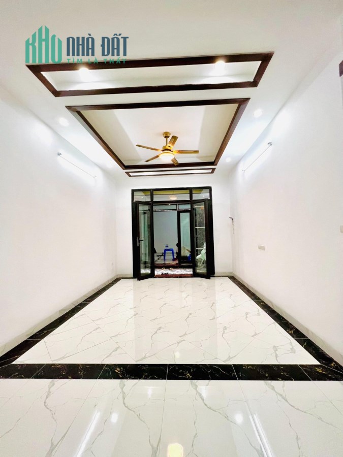 Chính chủ cần bán nhanh căn nhà ngay mặt đường Trần Khát Chân