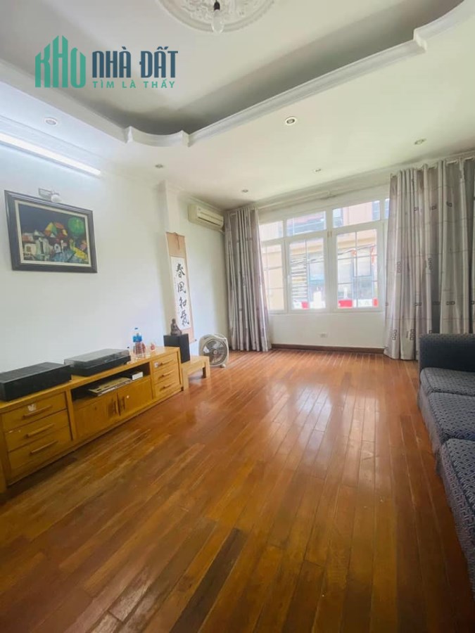 Bán nhà siêu đẹp Nguyễn Công Hoan, Ba Đình  45m2 , 5 tầng , MT 4.5m, nhỉnh 5 tỷ.