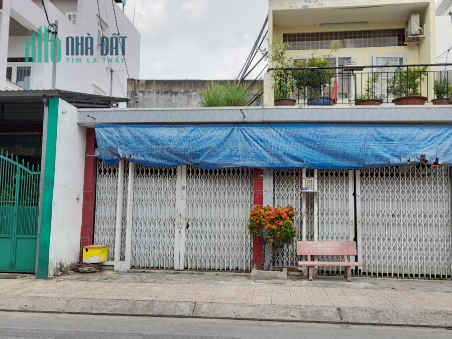 Nhà mặt tiền rộng, đẹp, xây biệt thự, 6,5x19. Hẻm xe hơi, Bình Tân, Lê Trọng Tấn
