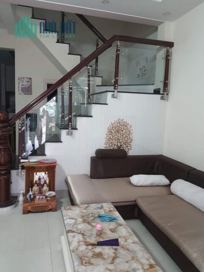 Nhà HXH đình phong phú diện tích 50m đúc 2 lầu khu trung tâm giá tốt