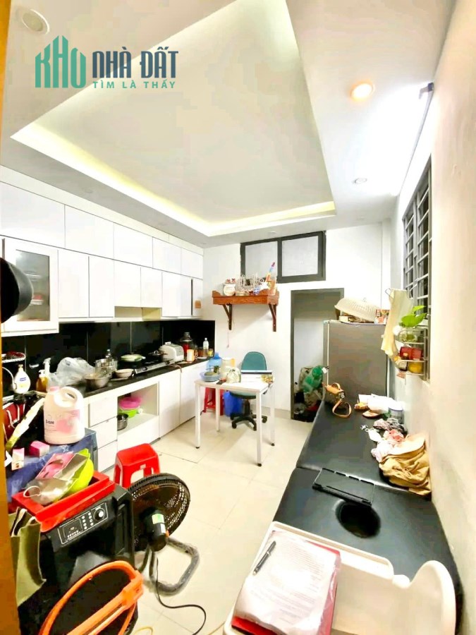 Chính chủ cần bán căn nhà 5 tầng thích hợp vừa ở vừa cho thuê