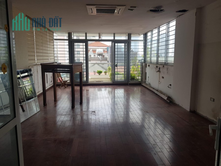 Siêu Hot! Bán nhà đẹp mặt phố Lạc Long Quân, đắc địa, 50m2 x5 tầng, mặt tiền 4.5m, KD