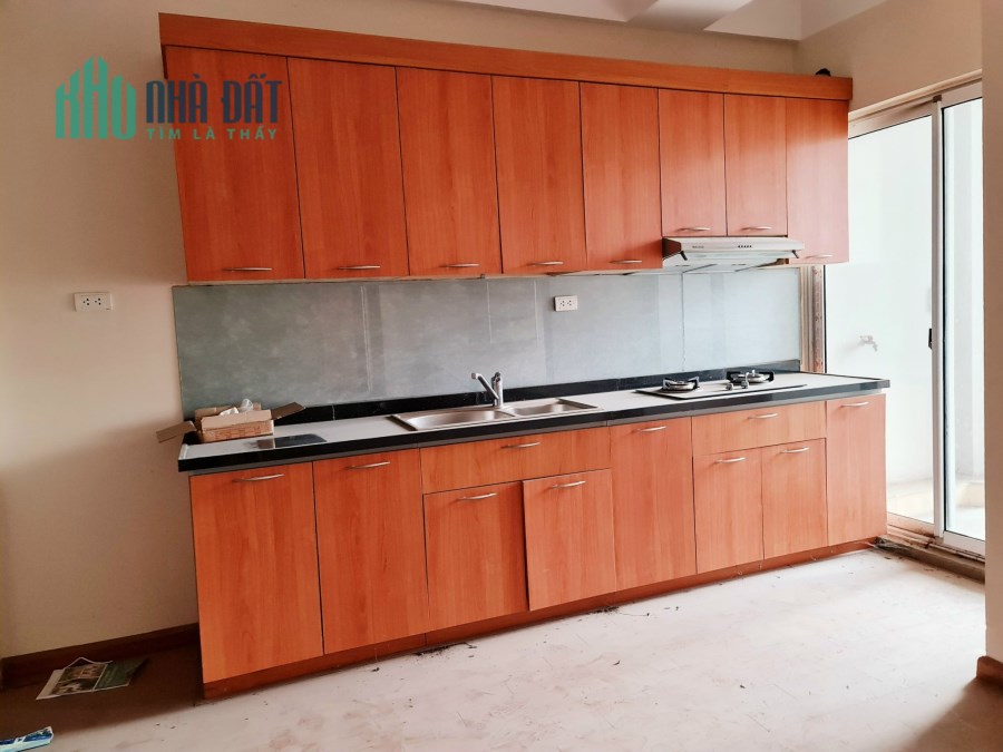 Chung cư giá rẻ tại Tây Hồ, diện tích 130m2, view Sông Hồng, cầu Nhật Tân