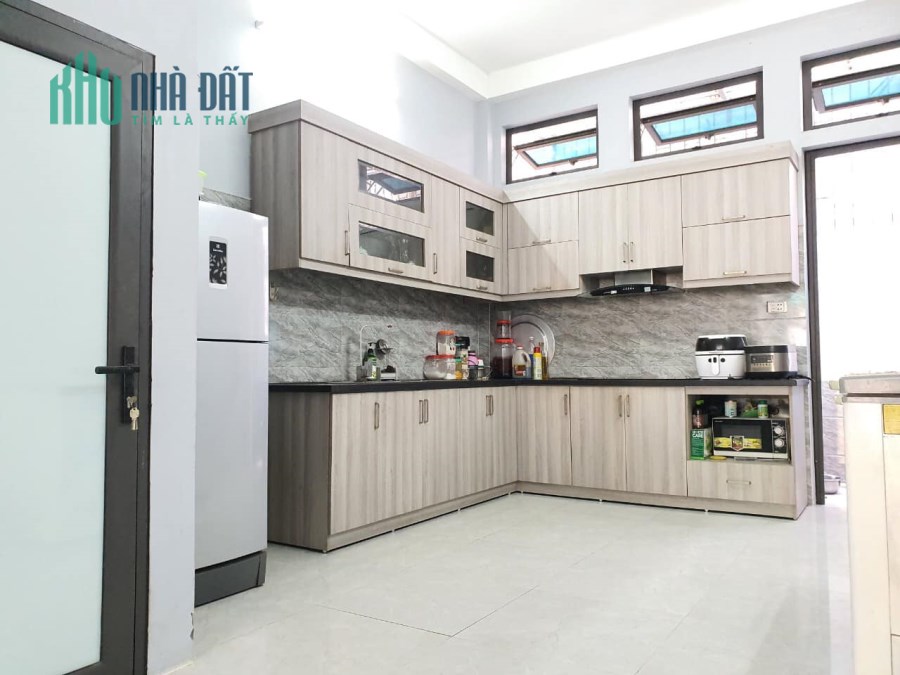 Nhà rộng ở sướng tại Thanh Trì 80m 4 tầng, oto đỗ trong sân, nhỉnh 4 tỷ