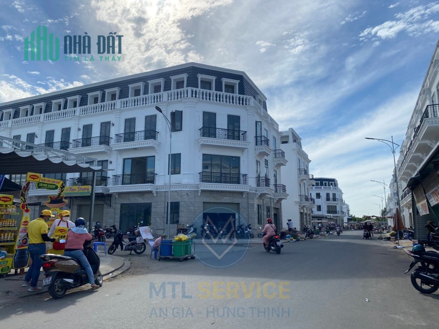 Bán nhà 1 trệt 3 lầu mặt tiền chợ Thới Lai mới, TP Cần Thơ