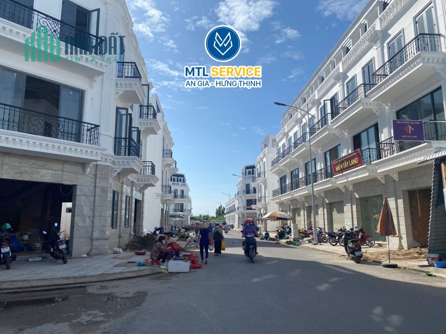 Bán nhà 1 trệt 3 lầu mặt tiền chợ Thới Lai mới, TP Cần Thơ