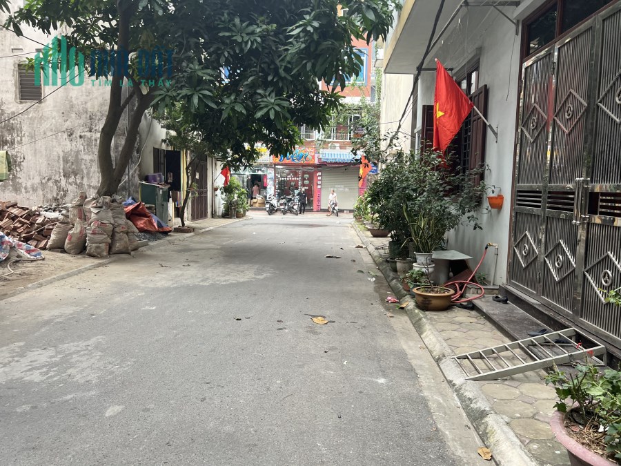 Chính chủ nhờ bán lô góc 70m2 đường Y gần chợ sịnh Viên HVNN, Trâu Quỳ. Kinh doanh sầm uất.