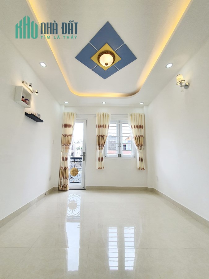 Nhà 5 tầng đẹp ở Bình Thạnh chỉ 4.6 tỷ, hẻm rộng rãi, tặng nội thất