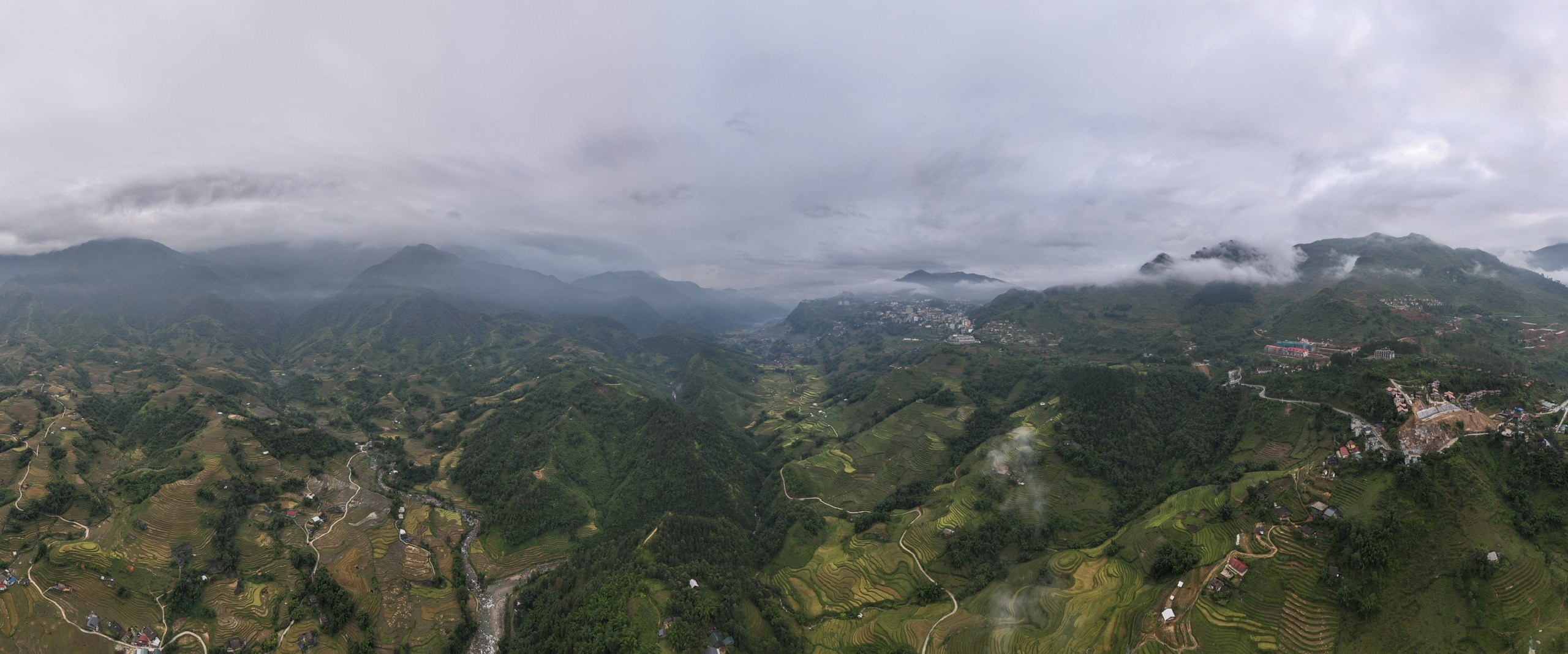 ĐÓN SÓNG CAO TỐC. BÁN ĐẤT TẢ PHÌN - SAPA 2000M GIÁ RẺ