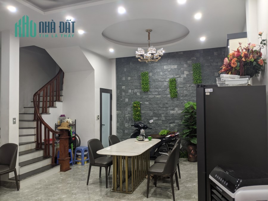 Nhà mới ngõ 173 Tam Trinh. MT 6m. DT 48m2. Giá 4.25 tỷ