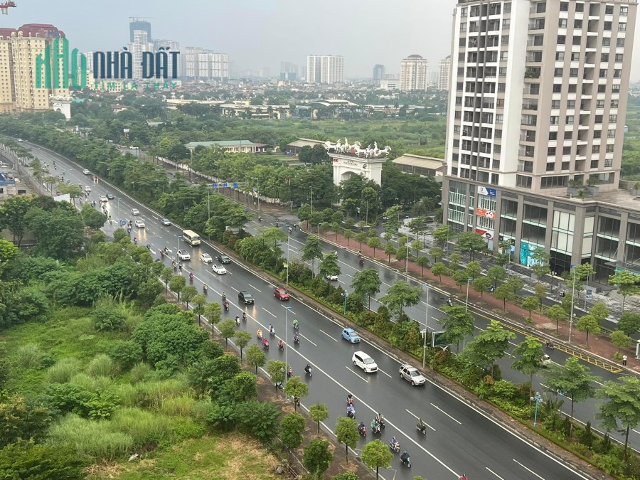 Bán nhà Lạc Long Quân, Tây Hồ: 80m, MT: 6,5m. view Hồ. Giá: 50 tỷ. 0944828386