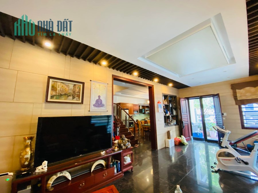 Bán nhà HUỲNH THÚC KHÁNG Vỉa hè KD, View công viên 55m2, Giá 12.8 Tỷ