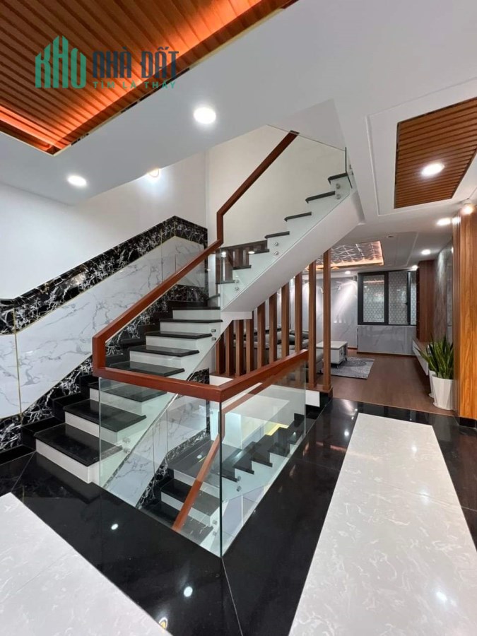 Bán Nhà HXH Trường Chinh, Tân Bình, Gần Sân Bay, 68M2, 5 Tầng Mới Tinh, Nhỉnh 7 Tỷ TL.