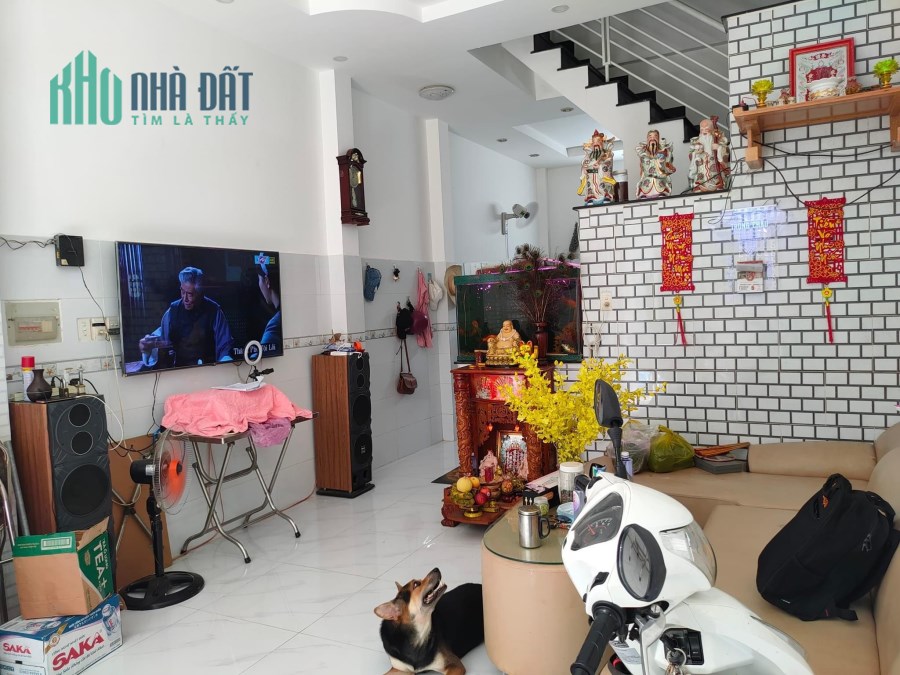 BÁN NHÀ HXH, GẦN KDC NAM HÙNG VƯƠNG GIÁ CHỈ 4,6 Tỷ
