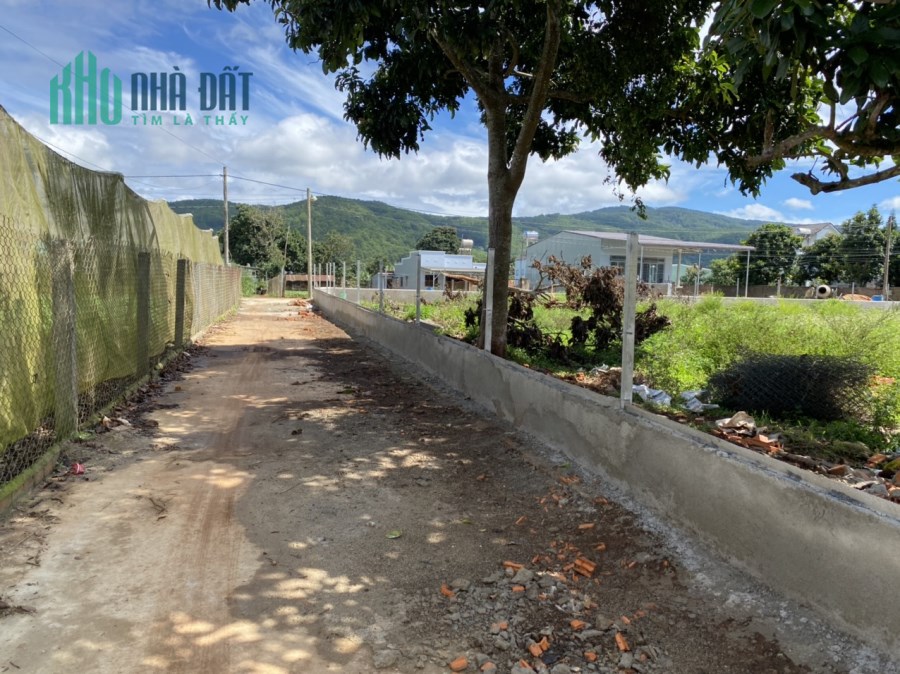 Cần bán 1290m đất trung tâm Đạ Ròn, Đơn DƯơng, Lâm Đồng khí hậu mát mẻ